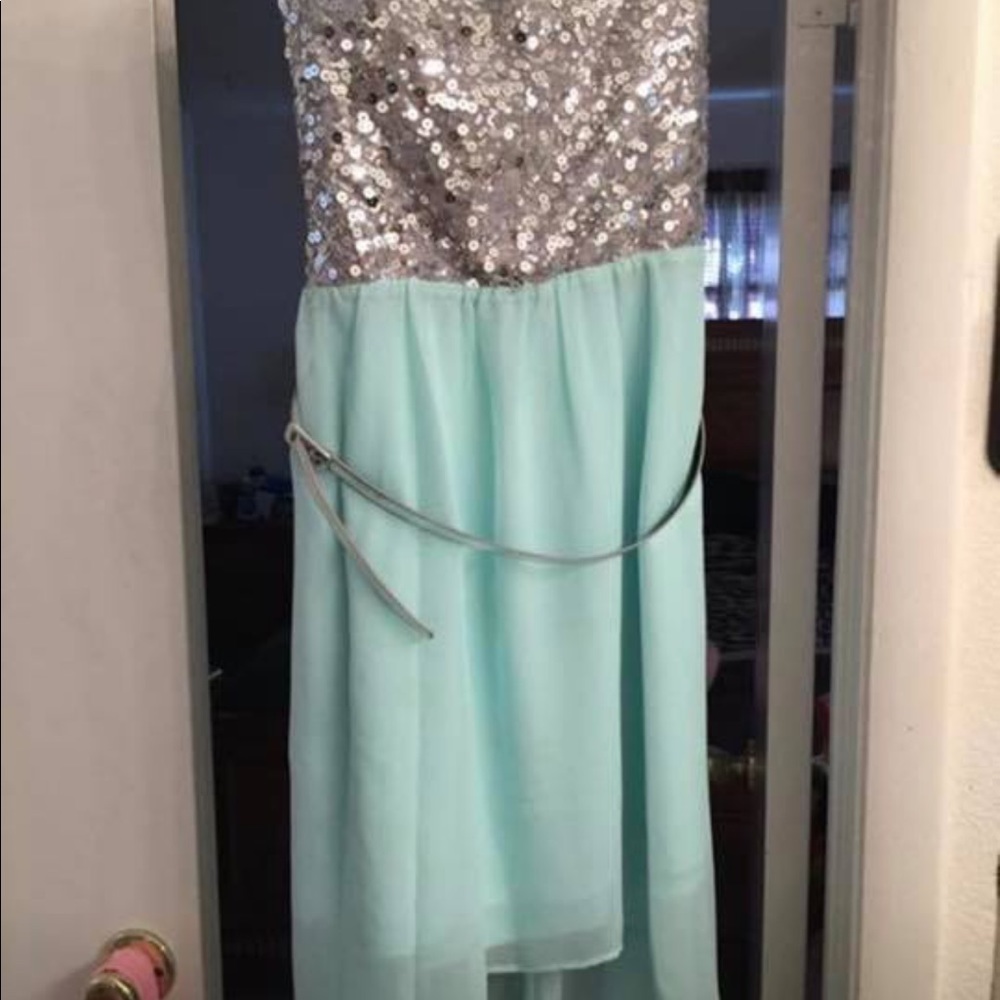 Prom dresses - Picture 8 of 8